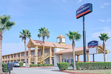 Howard Johnson by Wyndham Galveston, Galveston – Updated 2023 Prices